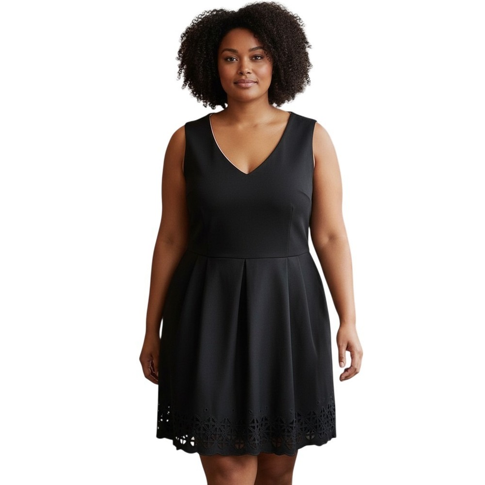 Tiana B Dress Sz 20 Black Sleeveless V Neck Sheath Dress Laser Cut Plus Stretchy